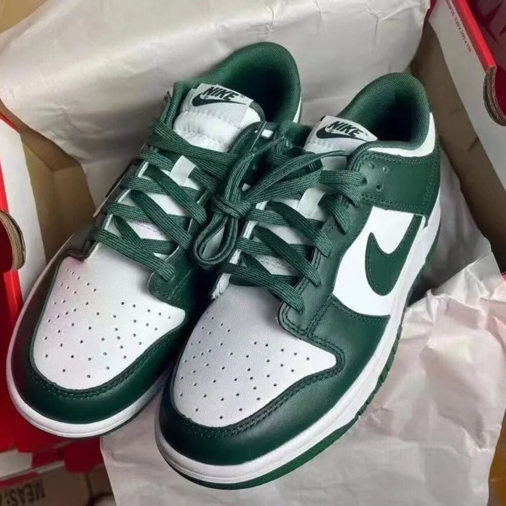 Nike Dunk Low "Team Green" - Michigan Green and White "Product Code: DD1391-101"